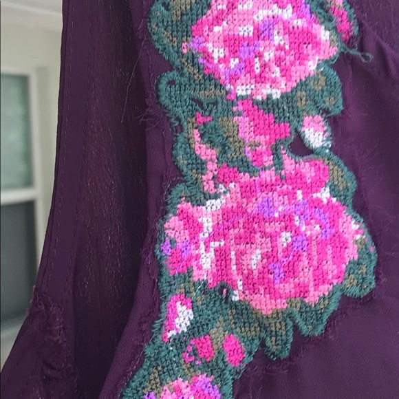 American Eagle Pleated Embroidered Tank Top - Picture 3 of 7